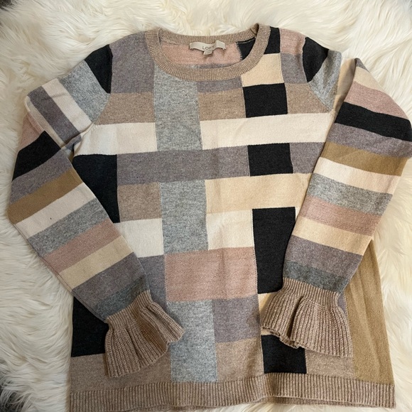 Loft plaid crew neck sweater with ruffle on sleeve. Size small - Picture 6 of 9